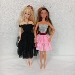 Barbie Dolls 2002 Mystery Squad Drew & Holiday Celebration Replaced Clothes